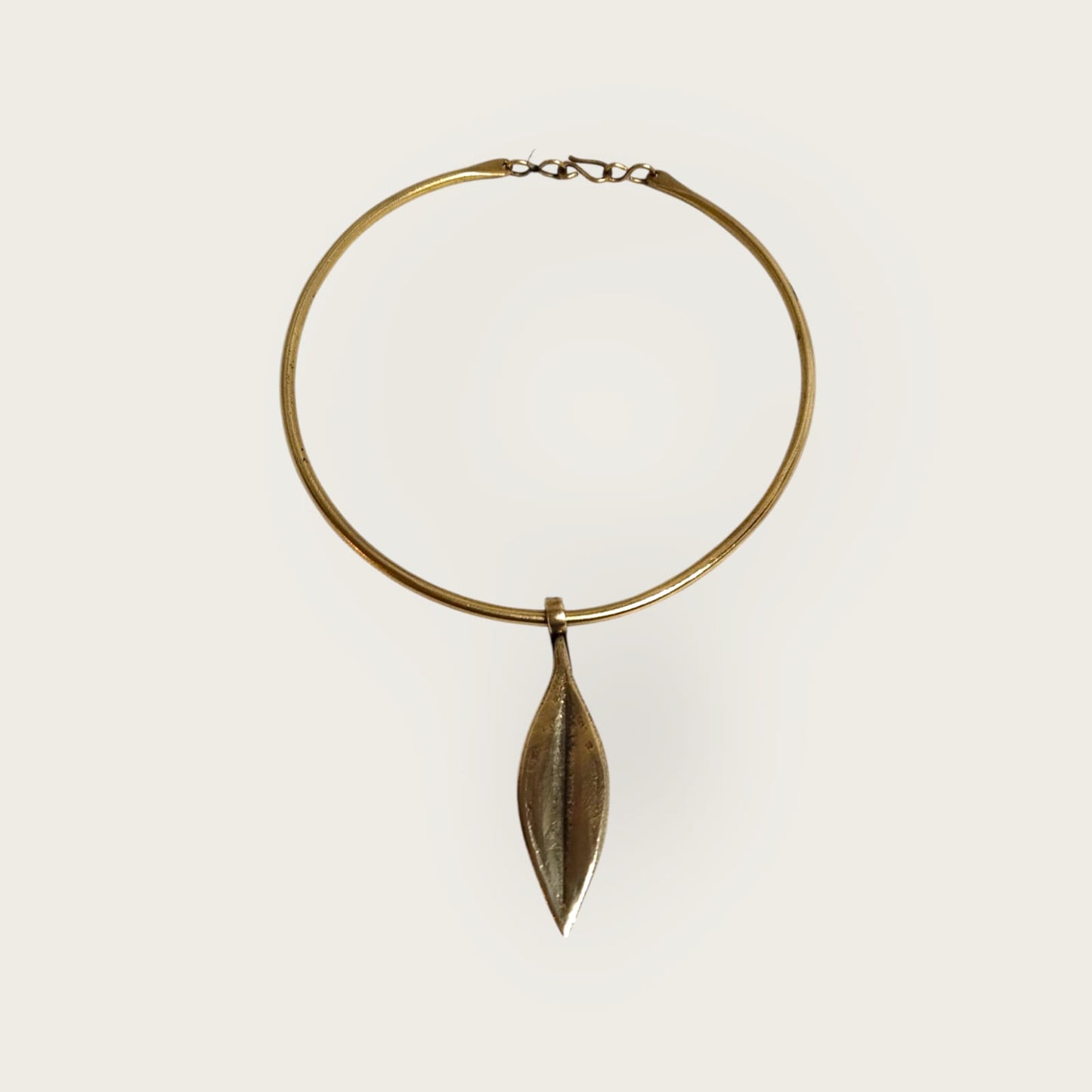 Elegant Handcrafted Copper Leaf Pendant Choker - Artisanal Statement Necklace
