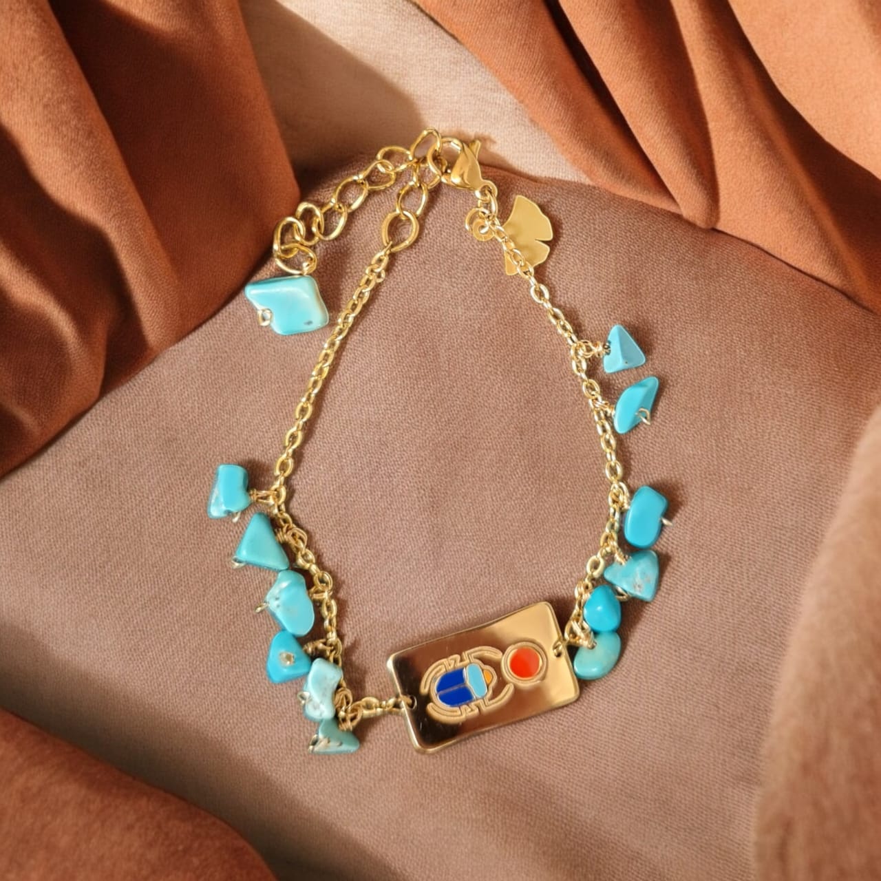 Gold-Plated Scarab Bracelet with Howlite Stones – Egyptian-Inspired Elegance